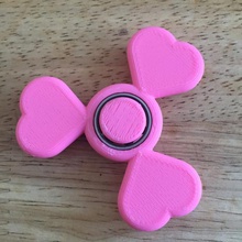 my customized rotated heart no-weight fidget spinner game 3d print model - Mito3D