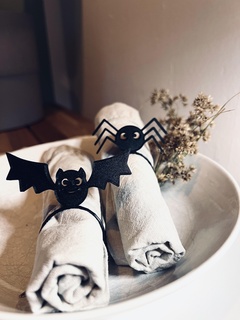 serviette table bague Halloween chauve souris araignée titulaire soutien décoration endroit réglage minimaliste halloweenxcults fête idées 3d print model - Mito3D