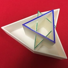 napoleon-Dreieck gleichseitiges Dreieck Kunst Mathe-Kunst 3d print model - Mito3D