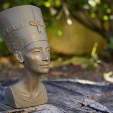 nefertiti stylisé art sculptures zbrush l'histoire l'égypte bronze 3d print model - Mito3D
