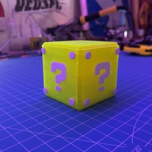 nintendo interruttore di archiviazione cubo gioco mario giallo 3d print model - Mito3D