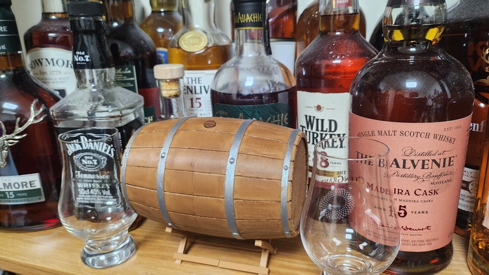 oak barrel case whisky tasting glass whiskey glencairn 3d print model - Mito3D