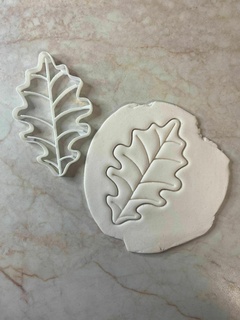 oak leaf cookie cutter letter autumn 3d print model - Mito3D