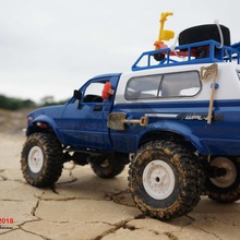 off road rc rock crawler accessoires 4x4 vehicel divers robot rapide pont pioche à la pelle extincteur d'incendie jerrican le gaz peut 3d print model - Mito3D