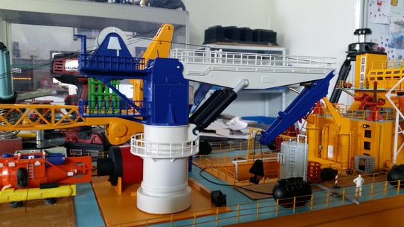 offshore crane type ship model dock 1 75 boat rc ofshore vessel 3d print model - Mito3D