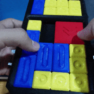 onionslide - magnetic sliding puzzle slide levels magnets toy 3d print model - Mito3D