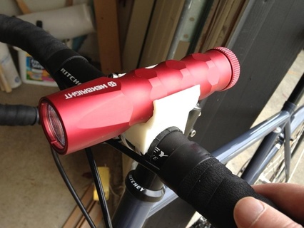 openscad hexbright handlebar mount snap bicycle customizer flashlight headlight sport activities physical activites outdoor 3d print model - Mito3D