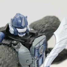 optimus primitivo relleno reinos máximos transformadores TransformersReinos guerra Cybertron juguete 3d print model - Mito3D