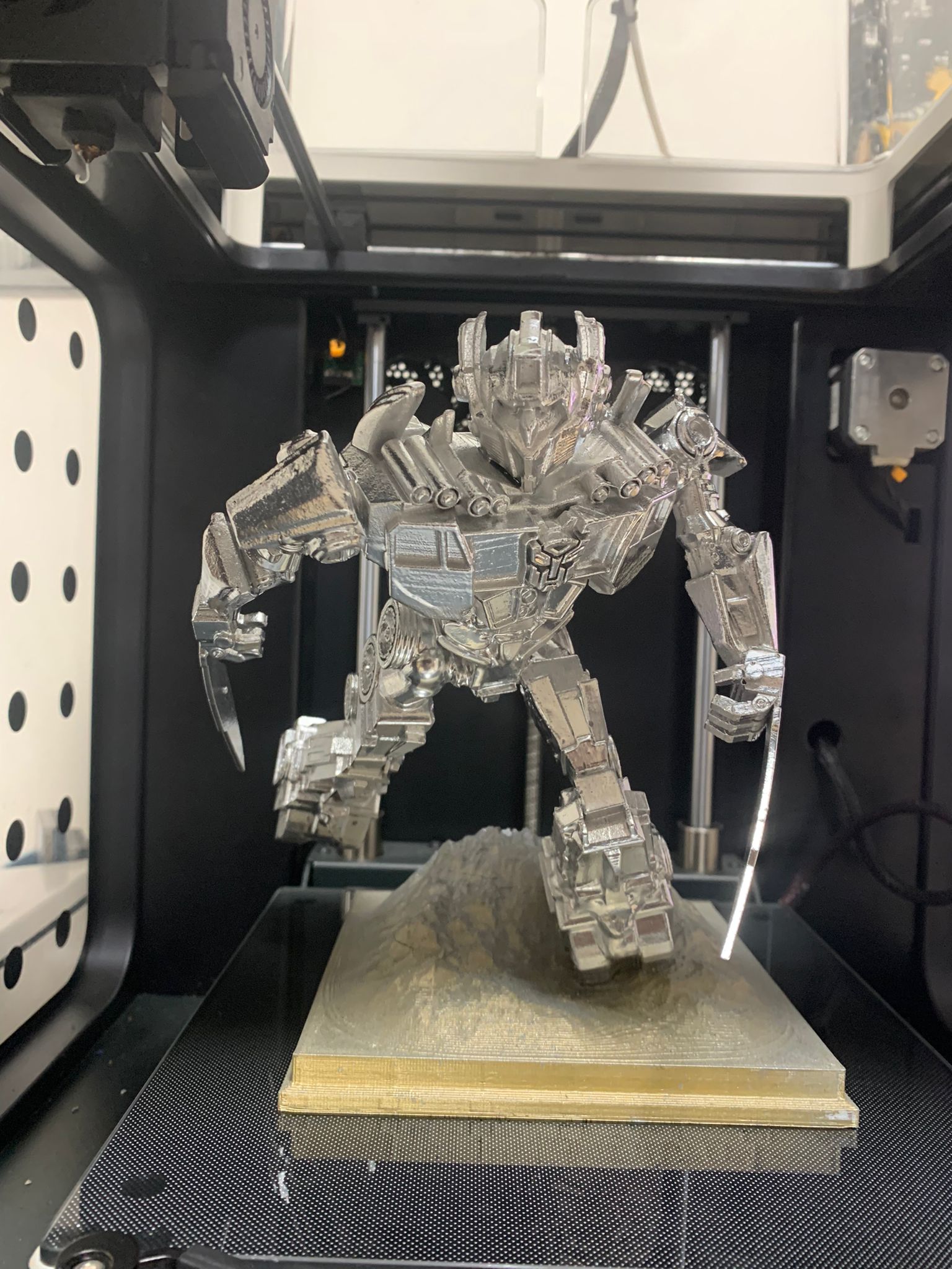 optimus robot art statue Art statu toy 3D print model - Mito3D