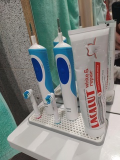oral-b family stand holder oral b braun toothbrush household bathroom 3d print model - Mito3D