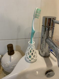 organic vase toothbrush holder decoration design futuristic 3d print model - Mito3D