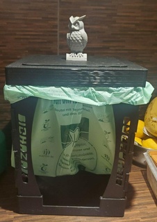organic waste garbage keeps bags dry box trash kitchen biowaste 3d print model - Mito3D