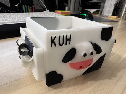 organiser box cow theme kids kiddesigner pencil pen kuh 3d print model - Mito3D