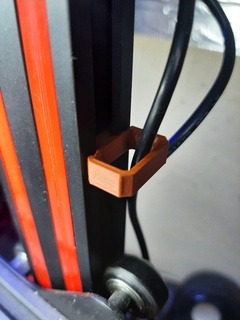 organizador de cables para perfil 2020 Gadget cable prensa pasacable magna se ender 3 aluminio manojo 3d print model - Mito3D