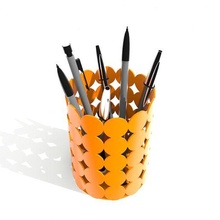 original crayon pot tasse déco Bureau travail espace rangement 3d print model - Mito3D