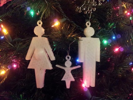 ornament family 3+ dad little girl pregnant mom christmas pregnancy woman decor 3d print model - Mito3D