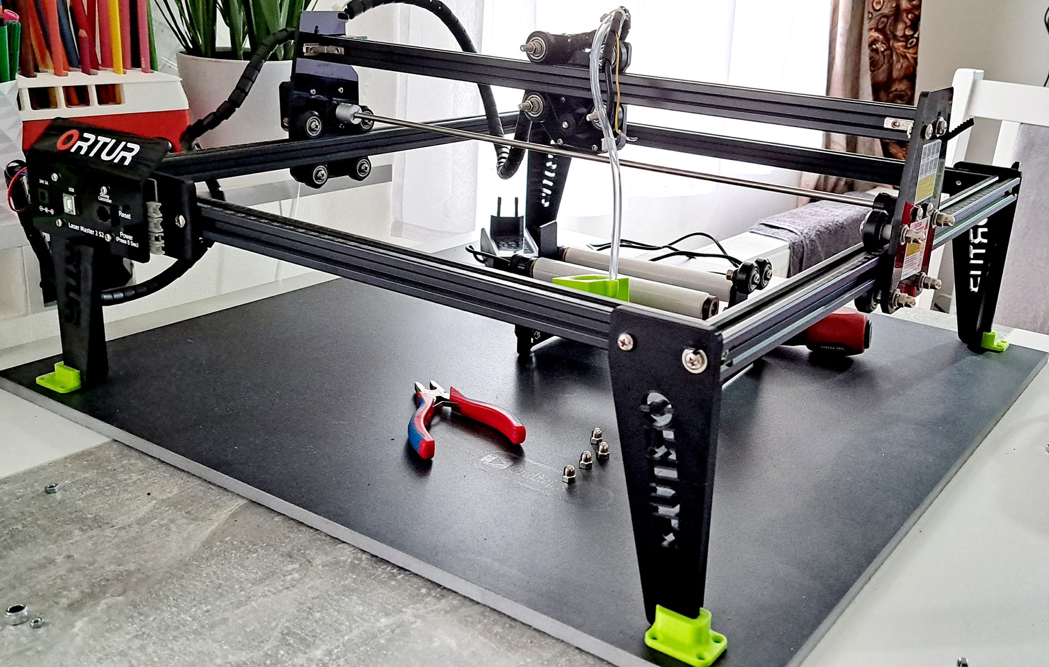 ortur lazer usta 2 Genişletilmiş bacaklar kilitler 3D print model - Mito3D