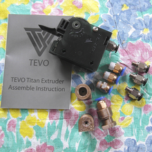 output-titan-extruder verschiedene titan extruder Drucker pneumatische Anschluss 3d print model - Mito3D