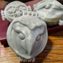 owl locket barn hinged necklace quatrefoil animals 3d print model - Mito3D