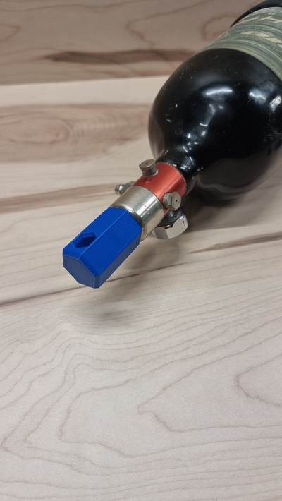 paintball presión protector maleficio encargarse cubierta carcasa funda hilo sencillo bola aire nxl botella 3d print model - Mito3D