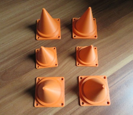 peinture pyramide stands cônes pyramides peintre chapeau vernis modèle fabrication 3d print model - Mito3D