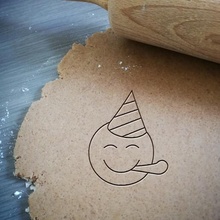 festa emoji biscotto taglierina divertimento cottura Impasto forma cucina infornare biscotti speculoos 3d print model - Mito3D