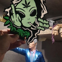 paul alien cana lamp cannabis 3d print model - Mito3D