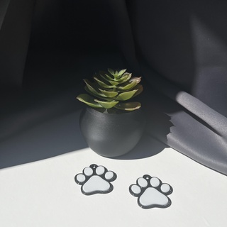 paw keychain key holder accessories gifts dog pendants fobs trinkets charms ornaments decorations porte-cl porta llaves acess rios para chaves llaveros decoraciones motorbike car sell 3d print model - Mito3D