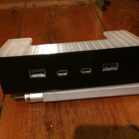 pc, usb-c 525 do compartimento de unidade painel frontal ferramenta eletrônica 3D print model - Mito3D