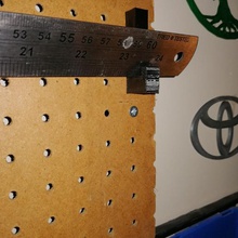 peg board 19 mm ferramenta pegboard porta-ferramentas de caixas 3d print model - Mito3D