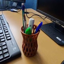 pen pencil holder desk ornament pencilholder 3dprinting devise 3d print model - Mito3D