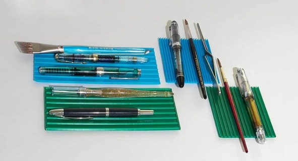pen brush tool tray customizer brush rest fountain pen fountain pen holder paintbrush holder tool holder art tools  3d print model - Mito3D
