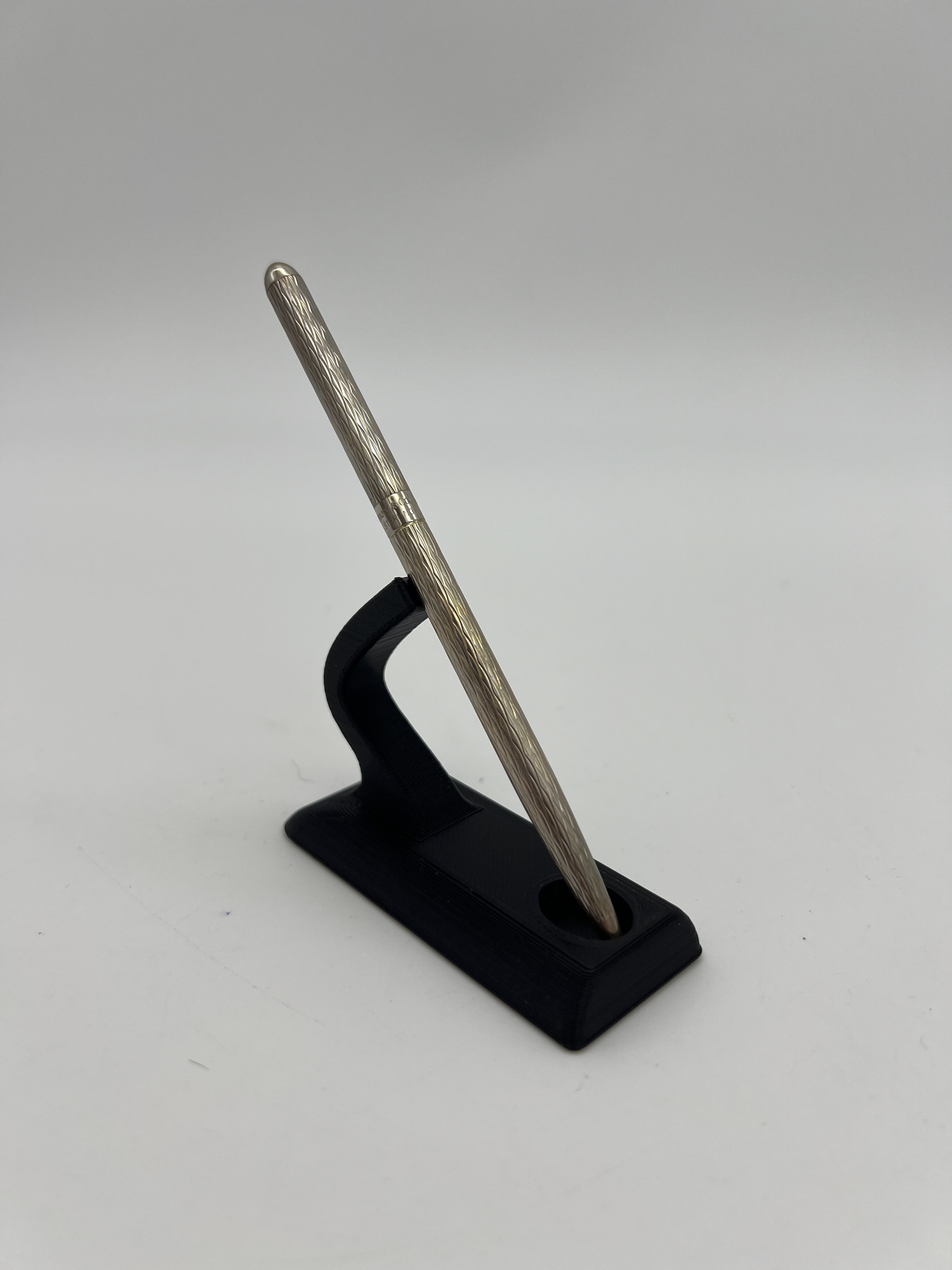 pen holder display fountainpen stand Tools fountain home desk showcase case 3D print model - Mito3D