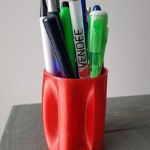 stylo prières Bureau crayons pot 3d print model - Mito3D