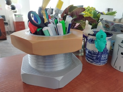 Stift Stand Stifte Bleistifte Bleistift Halter Unterstützung holer Büro 3d print model - Mito3D
