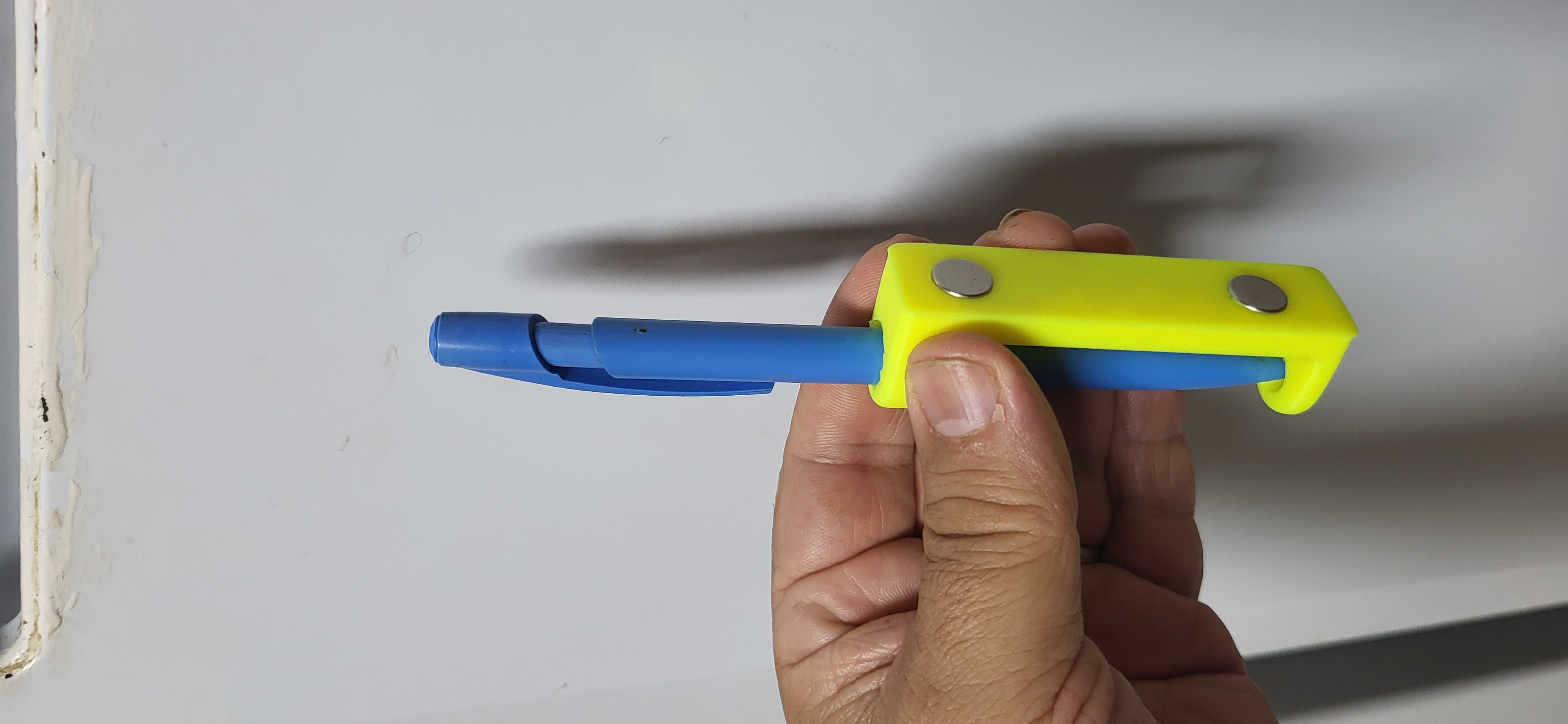 pen support 3D print model - Mito3D