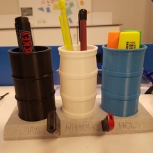 crayon pots pot crayons stylo stylos soutien soutiens Bureau accessoires espace rangement organisateur clé USB 3d print model - Mito3D