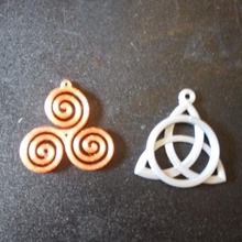 ciondoli gioielli sculture la decorazione anello per chiavi il celtic croce nodo collana acqua in ritardo fiamma triquetra 3d print model - Mito3D