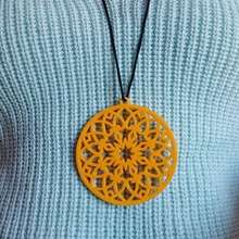 pendente jóias colar desenho de flor borboleta árvore 3d print model - Mito3D