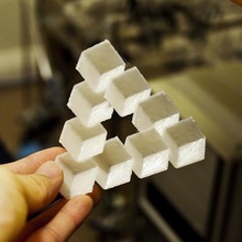 triangle de penrose illusion divers 3d print model - Mito3D