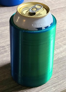 Perfecto cerveza koozie soporte soda portón cámping fútbol aislar 3d print model - Mito3D