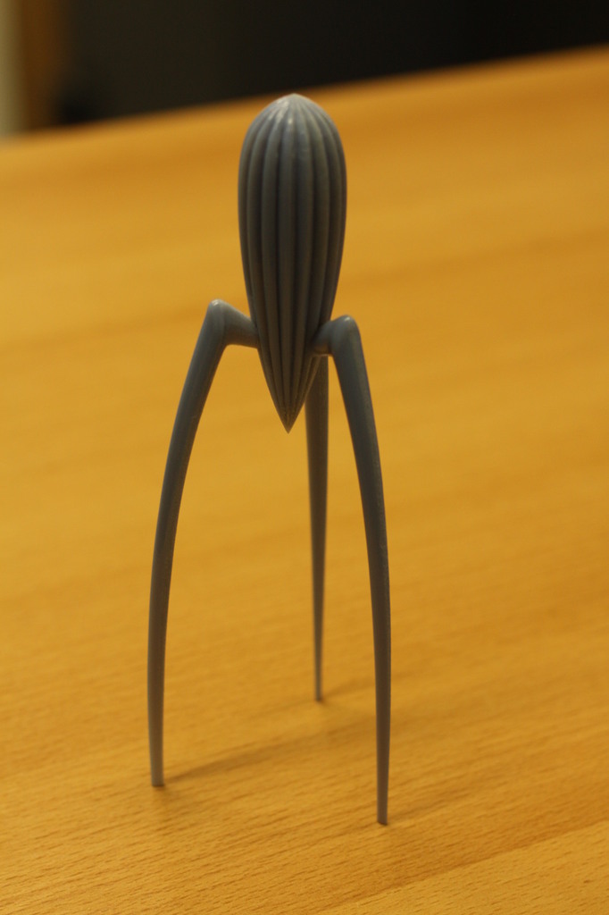 philippe Starck succoso Salif spremiagrumi Limone cucina cena cenare camera 3D print model - Mito3D