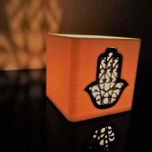 porta vela estilo oriental Arábica mano of fatima fatma islámico khamsa khmissa marroquí té ligero decoración 3d print model - Mito3D