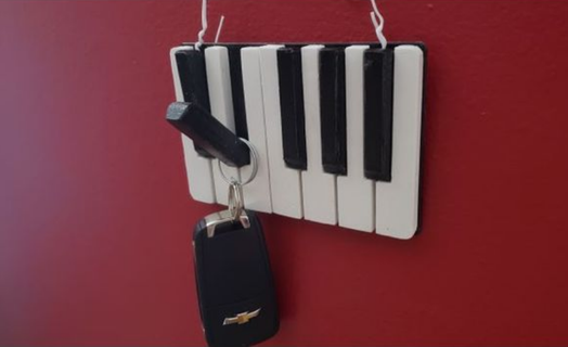 piano clé titulaire soutien 3d print model - Mito3D
