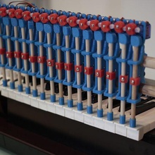 piano joueur art beep boop servo sculptures 3d print model - Mito3D