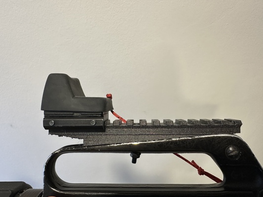 picatinny trilho ar15 m16 ponte ferro vista orifício airsoft arma fogo rifle 3d print model - Mito3D