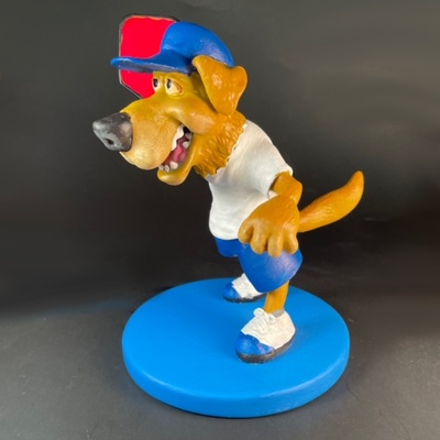 cornichon jouant chien art pickleball jeu cadeau tennis trophée sports pagayer net servir tournoi tribunal caketopper volée d'or retriever 3d print model - Mito3D