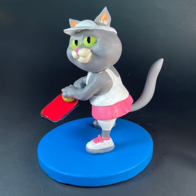 pepinillo jugando gato arte tenis corte paleta voleo deporte manía juego torneo trofeo tarta regalo lindo dibujos animados 3d print model - Mito3D