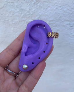perfurado orelha brinco piercing modelo esquerda brincos aros 3d print model - Mito3D