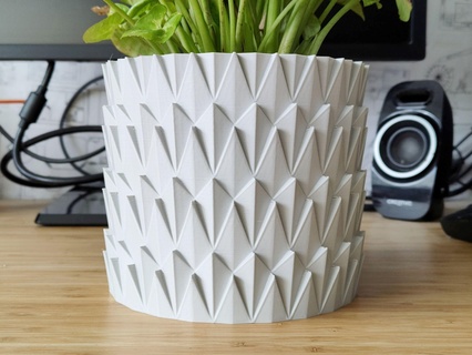 Ananas taç tencere ekici ev bitkiler vazemode Yazdır çiçek bitki küçük dekorasyon geometrik tasarım vazo mod Bahçe sıra şımarık kapalı modern 3d print model - Mito3D